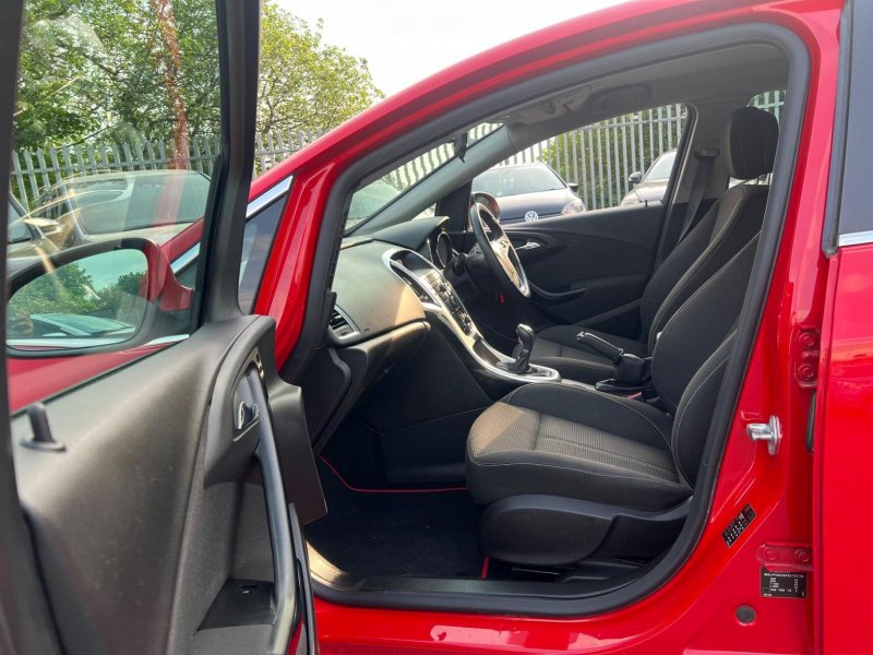 VAUXHALL ASTRA
