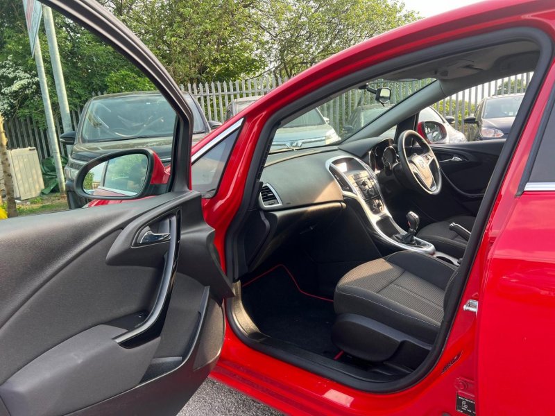 VAUXHALL ASTRA