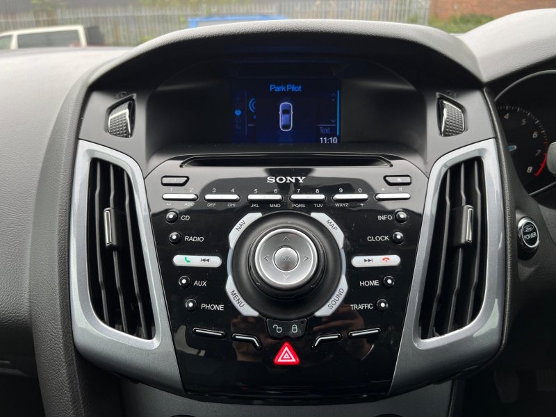 FORD FOCUS