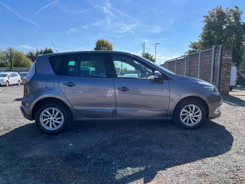 RENAULT SCENIC