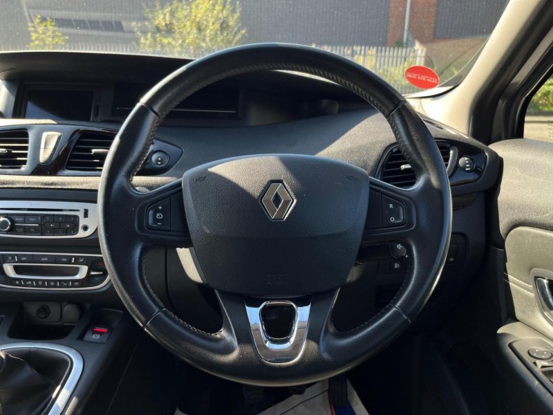 RENAULT SCENIC