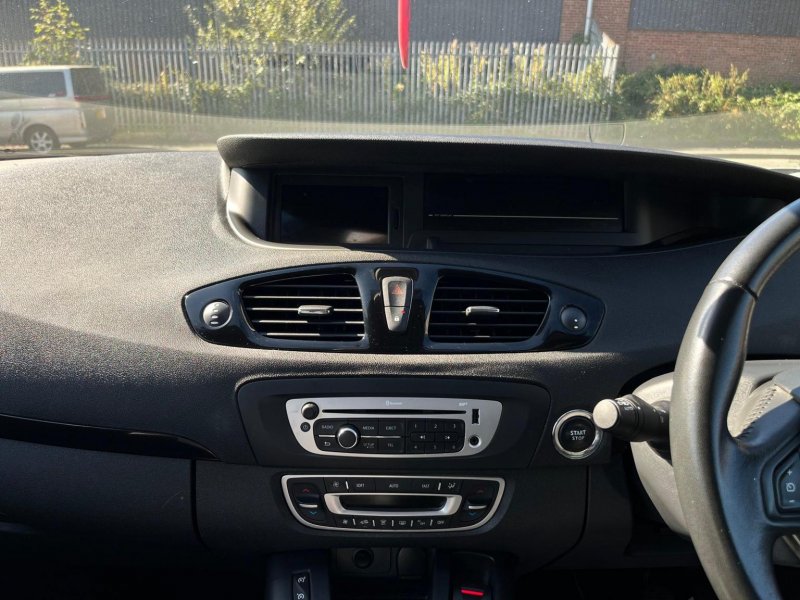 RENAULT SCENIC