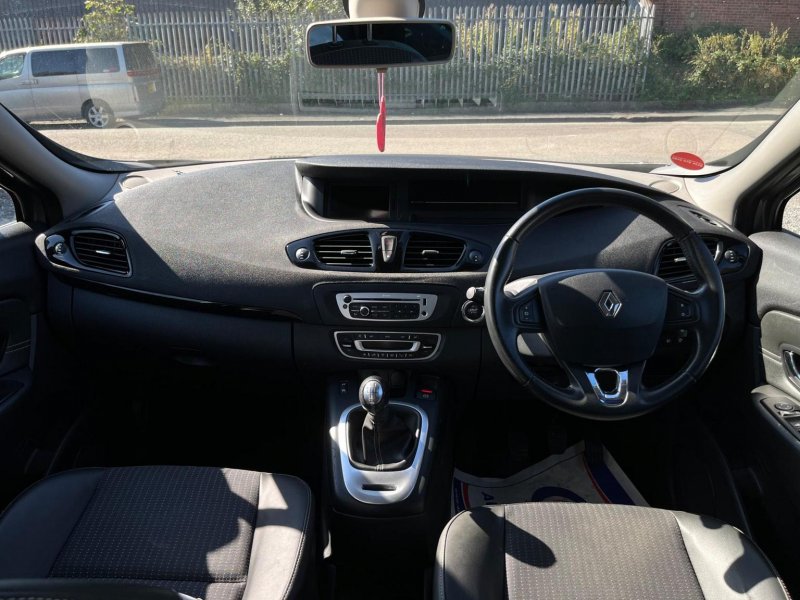 RENAULT SCENIC