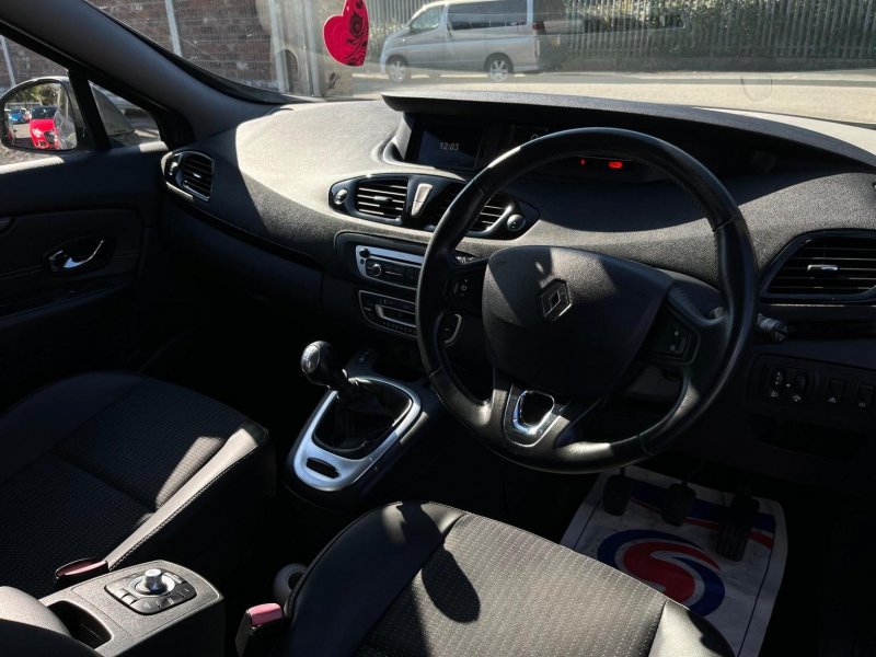 RENAULT SCENIC