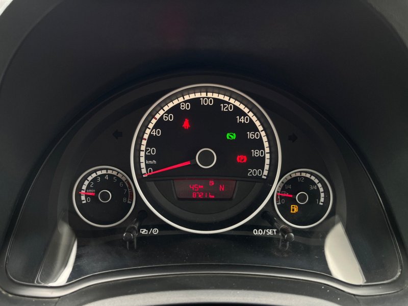 VOLKSWAGEN UP