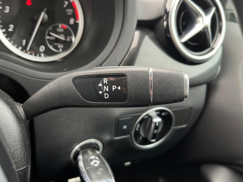MERCEDES-BENZ B CLASS