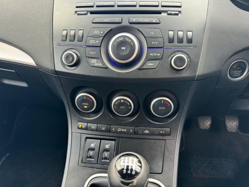 MAZDA MAZDA3