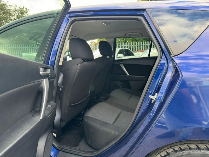 MAZDA MAZDA3