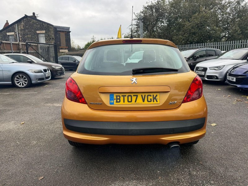 PEUGEOT 207
