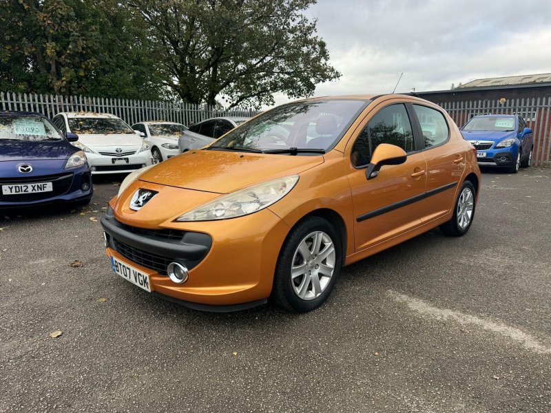 PEUGEOT 207