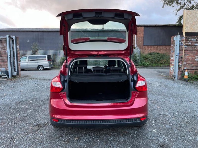 FORD FOCUS