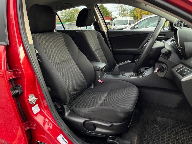 MAZDA MAZDA3