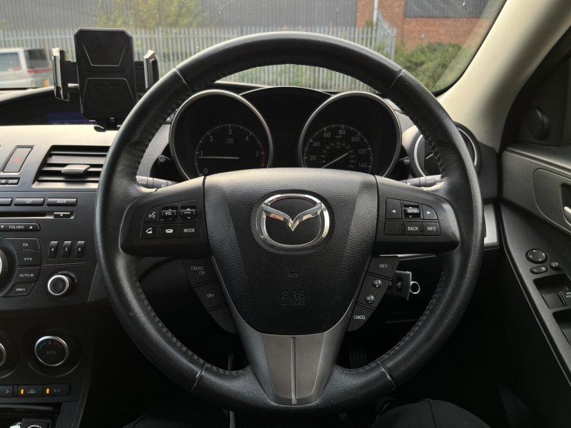 MAZDA MAZDA3