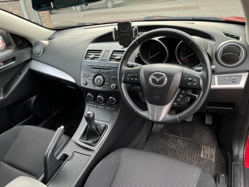MAZDA MAZDA3