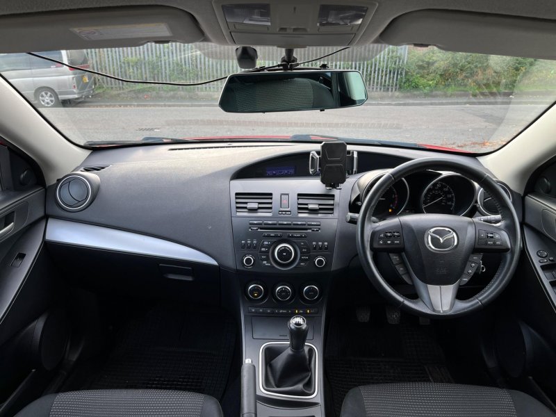 MAZDA MAZDA3
