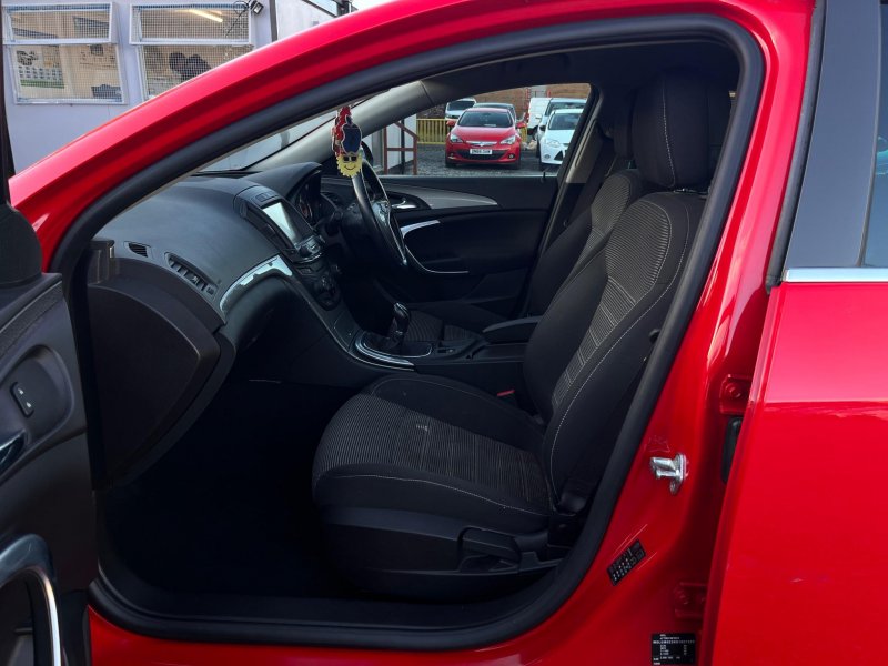 VAUXHALL INSIGNIA