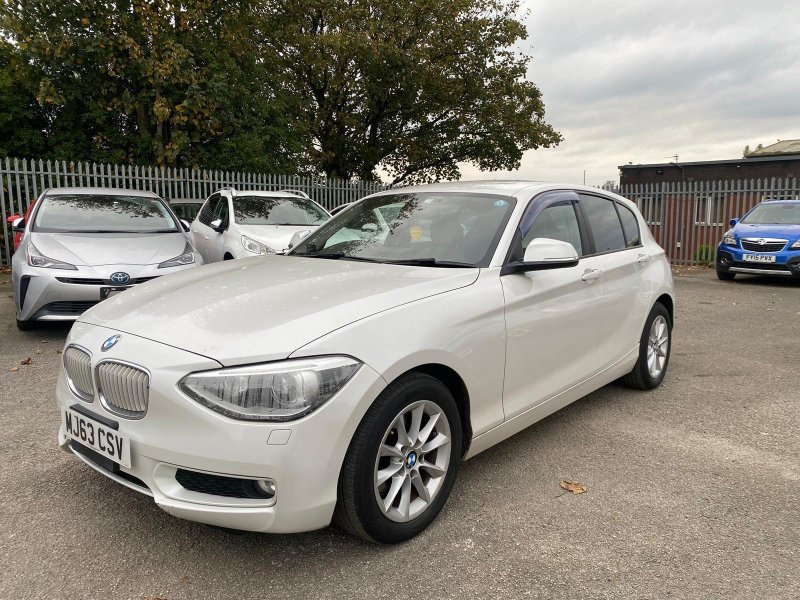 BMW 1 SERIES
