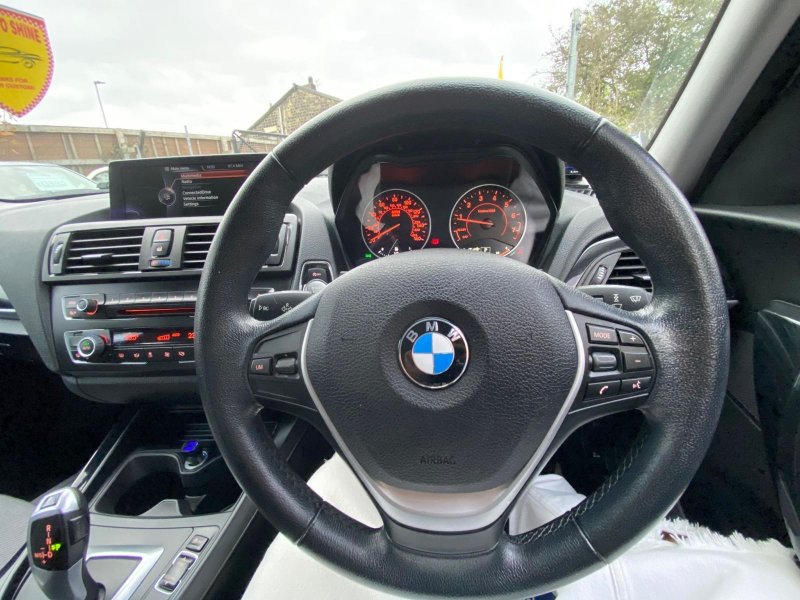 BMW 1 SERIES