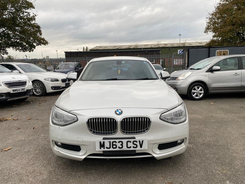 BMW 1 SERIES