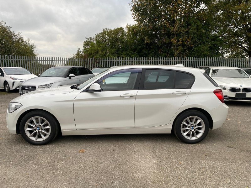 BMW 1 SERIES
