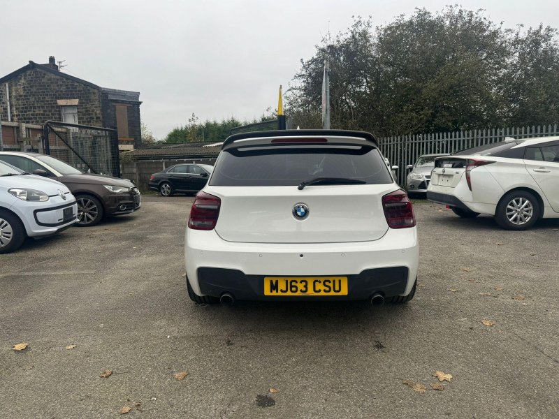 BMW 1 SERIES