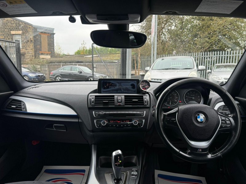 BMW 1 SERIES