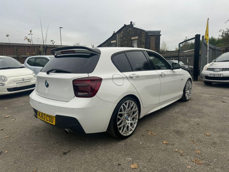 BMW 1 SERIES