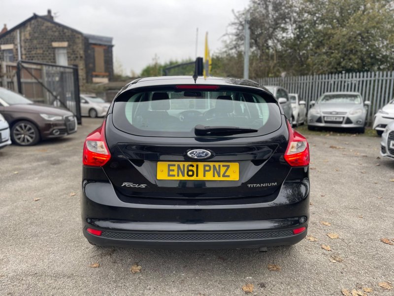 FORD FOCUS