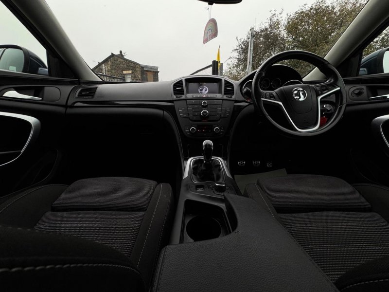 VAUXHALL INSIGNIA