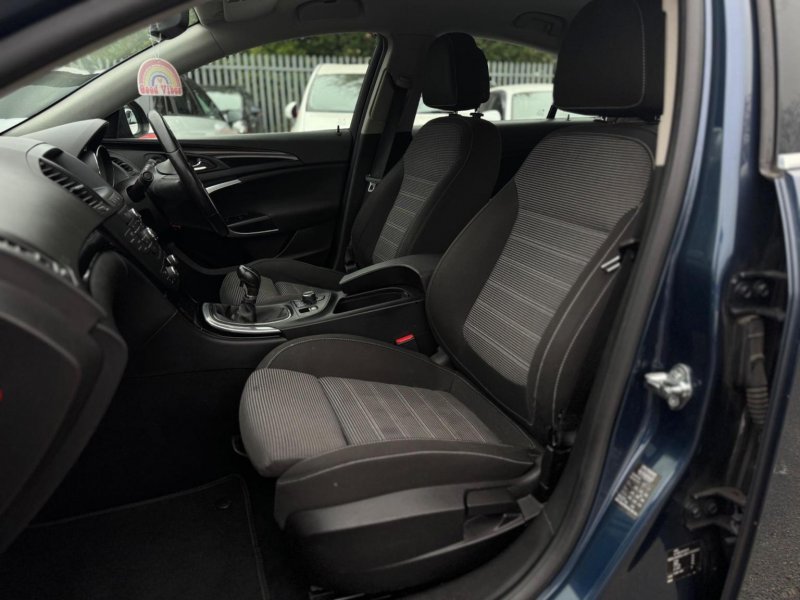 VAUXHALL INSIGNIA