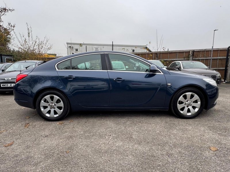 VAUXHALL INSIGNIA