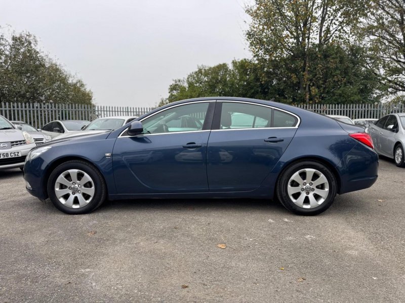 VAUXHALL INSIGNIA