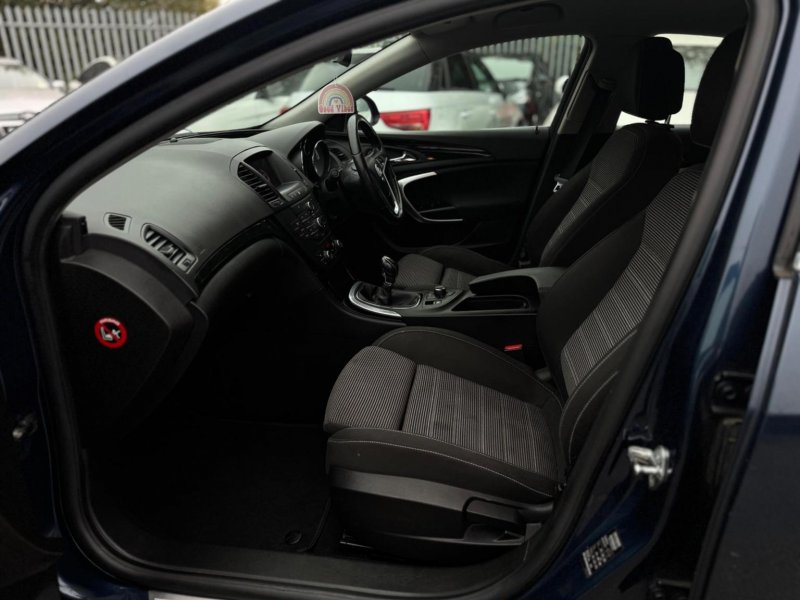 VAUXHALL INSIGNIA