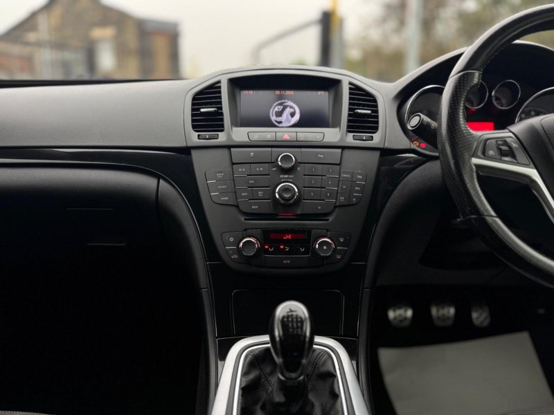 VAUXHALL INSIGNIA