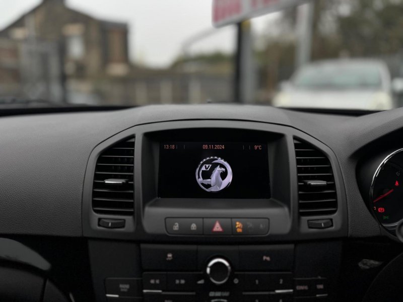 VAUXHALL INSIGNIA