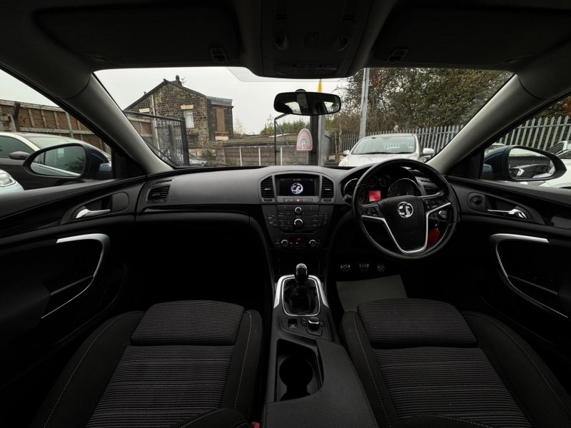 VAUXHALL INSIGNIA