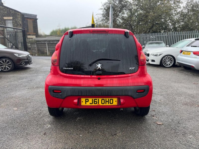 PEUGEOT 107