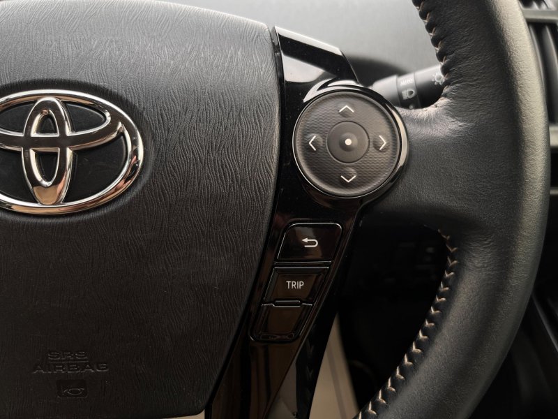 TOYOTA PRIUS+