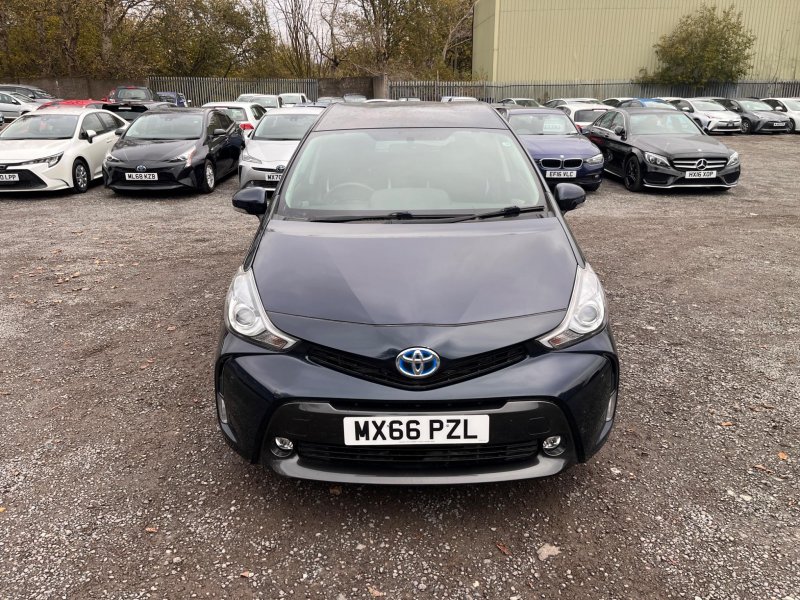 TOYOTA PRIUS+