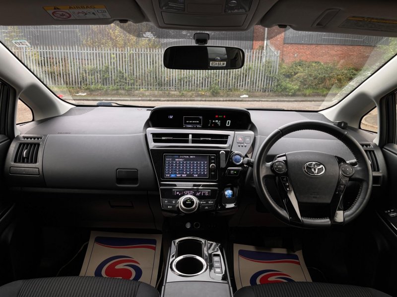 TOYOTA PRIUS+