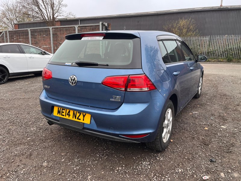 VOLKSWAGEN GOLF