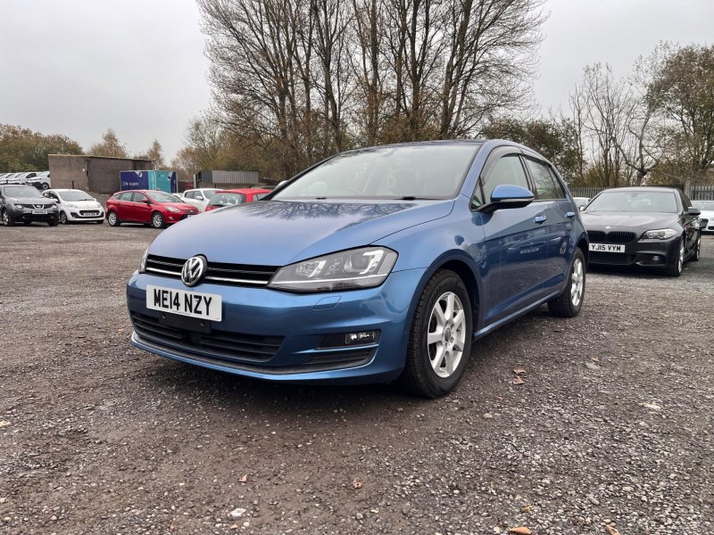 VOLKSWAGEN GOLF
