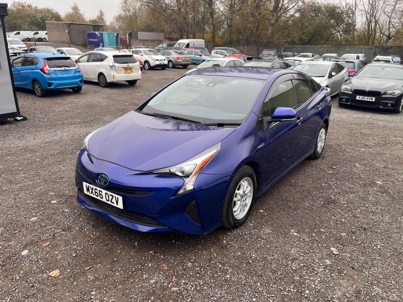 TOYOTA PRIUS