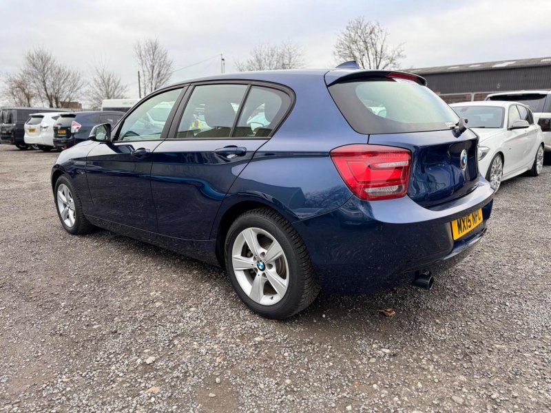 BMW 1 SERIES