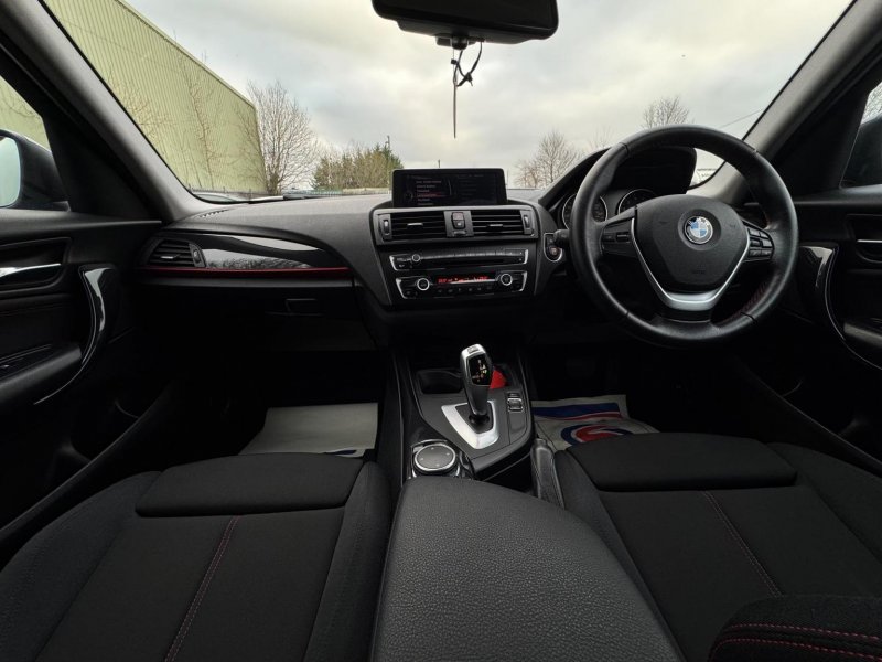 BMW 1 SERIES