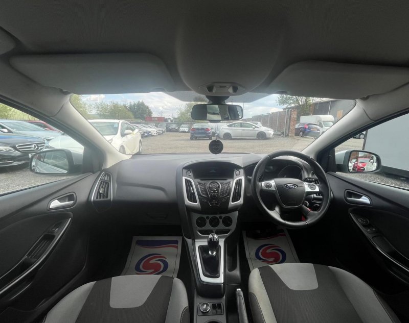FORD FOCUS