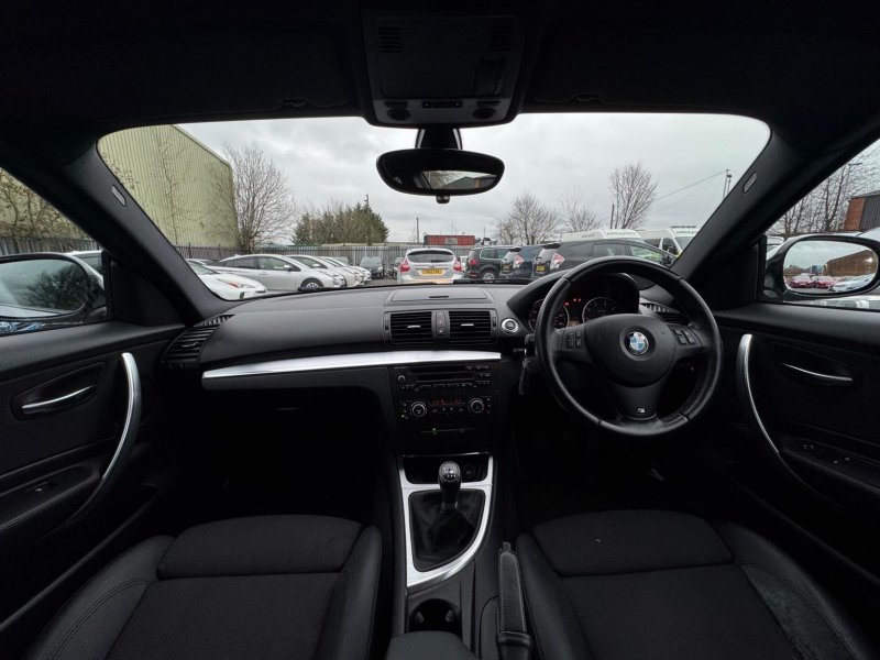 BMW 1 SERIES