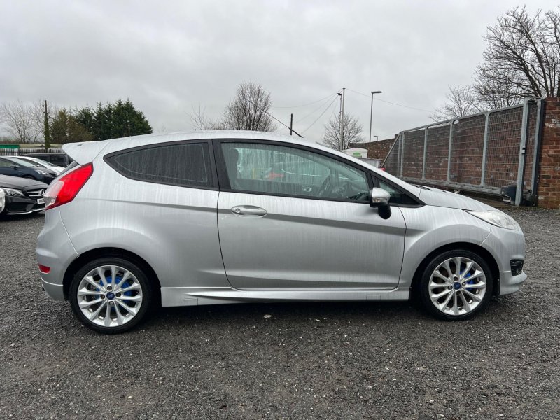FORD FIESTA