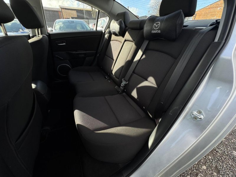 MAZDA MAZDA3