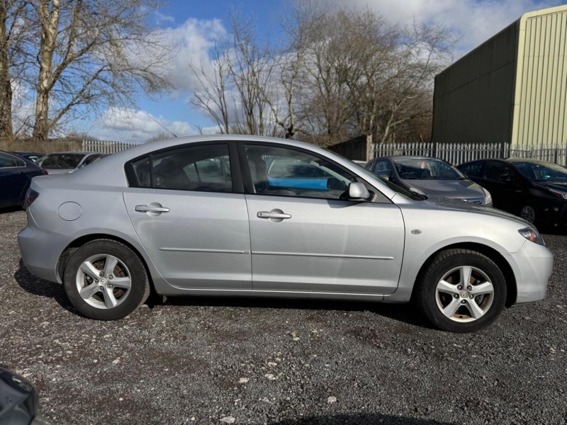 MAZDA MAZDA3